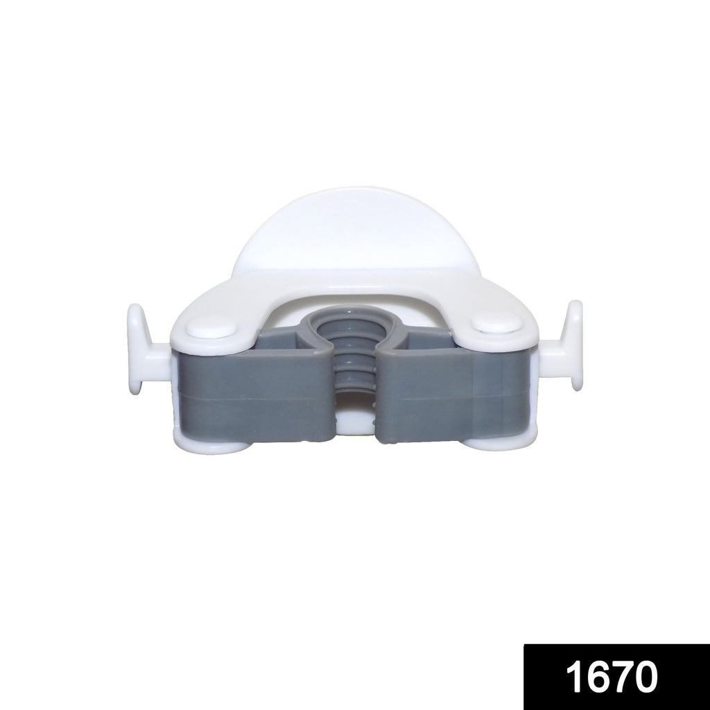 1670 Mop And Broom Holder